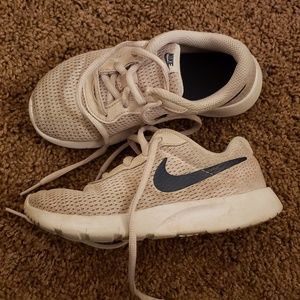 Girl's Nike's